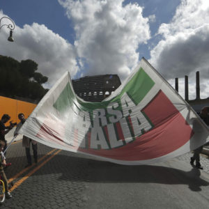 Farsa Italia Via Crucis