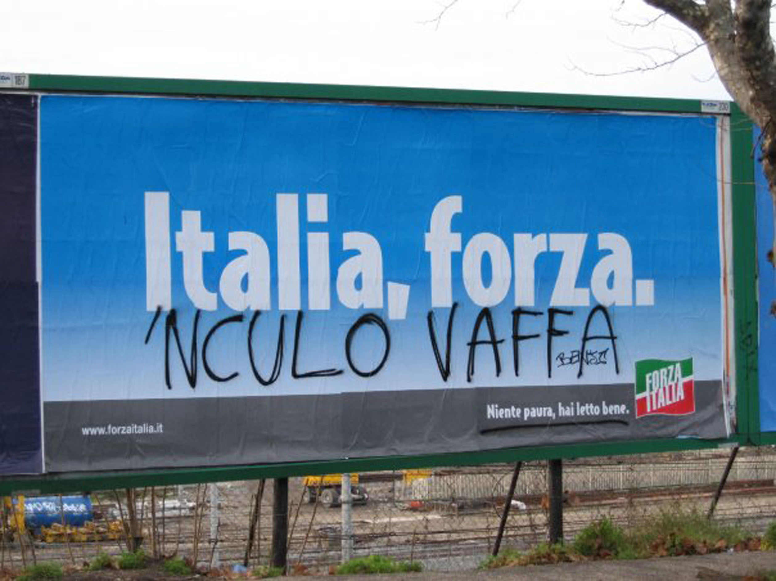 Italia forza, ‘nculo vaffa